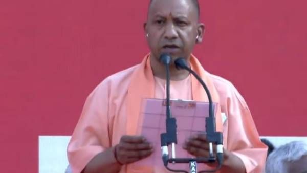 రెండోసారి సీఎంగా యోగీ ప్రమాణం-డిప్యూటీలుగా కేపీమౌర్య, బ్రజేష్ పాథక్ కూడా-50కి పైగా మంత్రులు