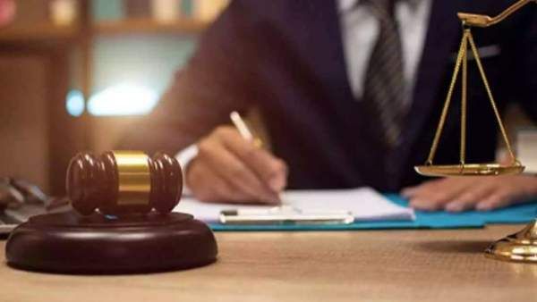 తెలంగాణలో జిల్లా జడ్జి పోస్టుల భర్తీకి నోటిపికేషన్: వెంటనే దరఖాస్తు చేయండి, అర్హతలివే