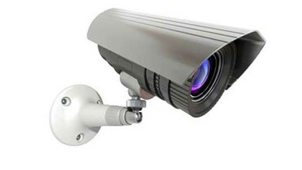 Girlfriend: అందమైన అత్త కూతురి కోసం ఏంచేశాడంటే ?, ఫుల్ ఎంజాయ్, క్లైమాక్స్ లో సీసీటీవీల్లో, షాక్!