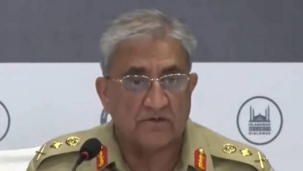 రష్యాకు హ్యాండిచ్చిన పాకిస్తాన్-యుద్ధాన్ని తప్పుబట్టిన ఆర్మీఛీఫ్-వెళ్లే ముందు ఇమ్రాన్ కు షాక్