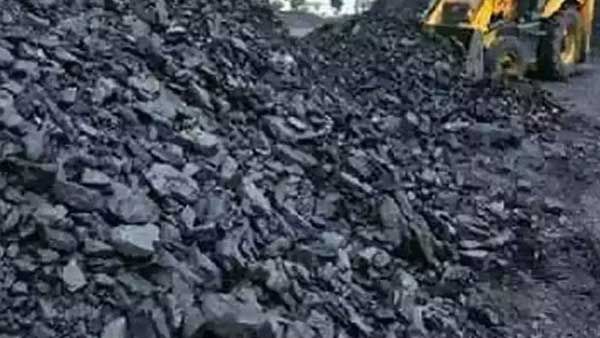 బొగ్గు కొరత: పడిపోతున్న నిల్వలు, విద్యుత్ ఉత్పత్తిపై ప్రభావం.. దేశంలో ఇలా.. తెలుగు రాష్ట్రాల్లో లెక్కలివే...