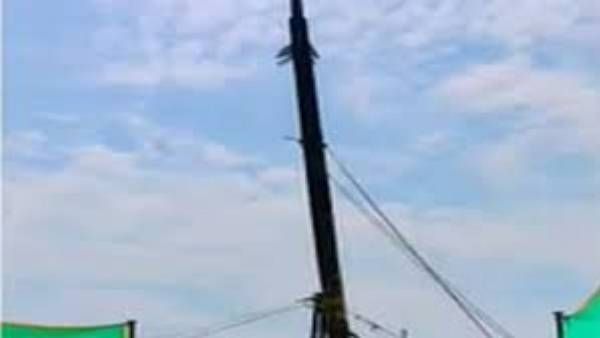 శివాలయ పునఃప్రతిష్ఠలో అపశృతి: భక్తులపై పడిన ధ్వజస్తంభం; పలువురికి గాయాలు