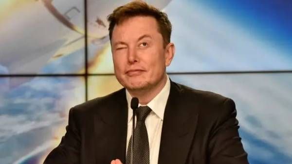 మాస్క్‌కు కళ్లెం: కొత్తగా వాటాదారుల హక్కుల ప్రణాళిక, కొనుగోలు ప్రకటనతో డైరెక్టర్స్ చర్యలు..