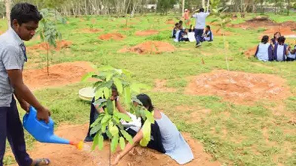 హరిత తెలంగాణా లక్ష్యంగా హరితనిధి: ప్రతి రిజిస్ట్రేషన్ కు రుసుం వసూలుచేస్తున్న కేసీఆర్ సర్కార్!!