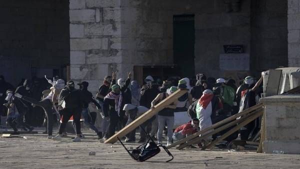 ఇజ్రాయెల్-పాలస్తినా మధ్య ఘర్షణ.. 152 మందికి గాయాలు