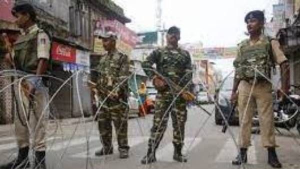 Terrorists: రెచ్చిపోయిన ఉగ్రవాదులు, జవాన్లు, కాశ్మీర్ పండిట్ పై కాల్పులు, వలస కార్మికులను వదల్తేదు !