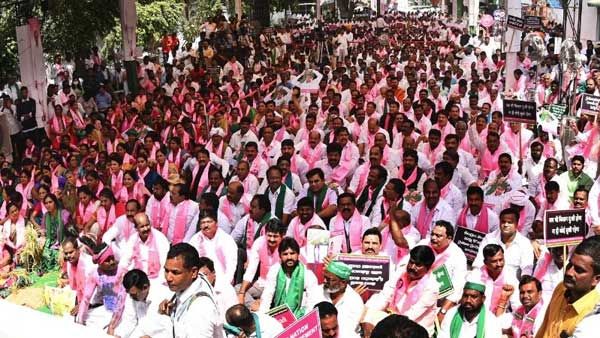 దేశ్ కా పీఎం కేసీఆర్: ఢిల్లీలో కెసీఆర్ మహాధర్నాలో ఆసక్తికర నినాదాలు