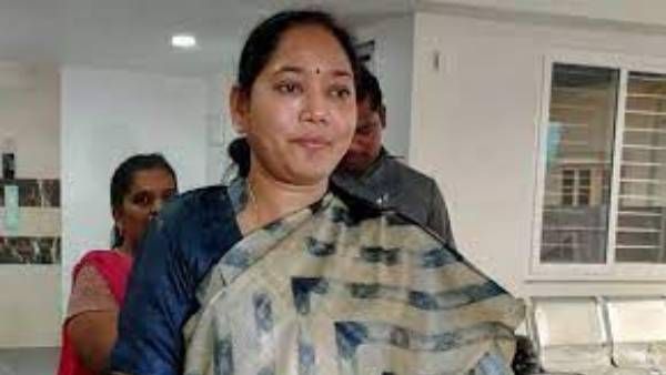 వైసీపీలోనే ఉంటా- అది రాజీనామా కాదు, థ్యాంక్స్ గివింగ్ నోట్-జగన్ ను కలిశాక సుచరిత కామెంట్స్