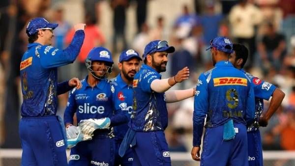 ముంబై ఇండియన్స్ ఓటమికి కారణాలు..? బోణి కొట్టకపోవడానికి కారణాలు ఇవే