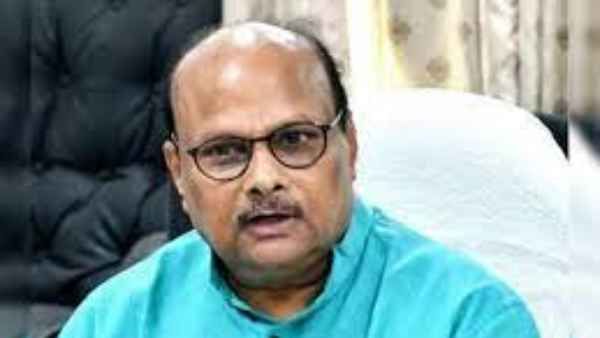 వైఎస్ జగన్ అసమర్ధత వల్లే ఐఏఎస్ లకు శిక్ష పడింది; సీఎం రాజీనామా చెయ్యాలి: వర్ల రామయ్య