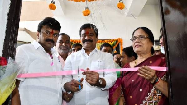 ఇరుకు బస్తీల్లో మురికి జీవితాలకు స్వస్తి.!జబర్దస్దుగా ఉండేందుకే డబుల్ బెడ్ రూం ఇండ్లన్న మంత్రులు.!