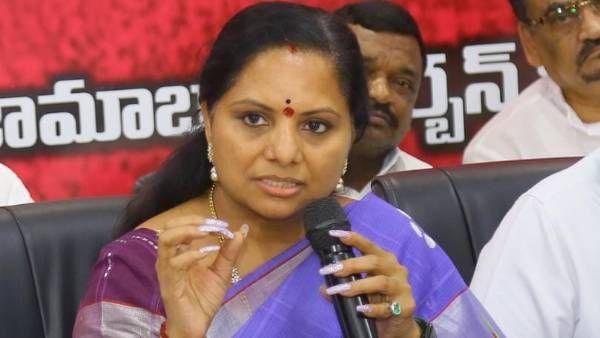 అడ్డదారిలో గెలిచి కాలక్షేపం చేస్తున్న అరవింద్.!ఎంపీ ఆటలు సాగనివ్వబోమని ఎమ్మెల్సీ కవిత వార్నింగ్.!