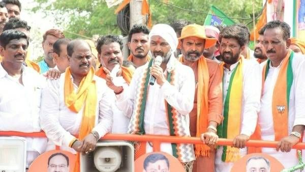 నీ నోటీసులకు భయపడేది లేదు.!గ్లోబరీనాతో సంబంధాలు నిజం కాదా.?కేటీఆర్ కు బండి సంజయ్ కౌంటర్.!