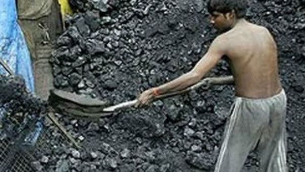 బొగ్గు కొరతతో దేశానికి విద్యుత్ సంక్షోభం; రాష్ట్రాల ఆలసత్వమే కారణం అంటున్న కేంద్ర విద్యుత్ శాఖ