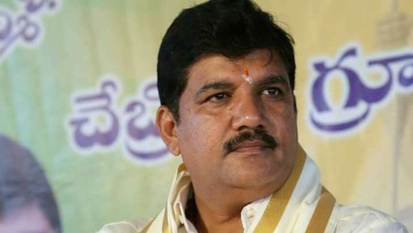 ఆదానీతో చీకటి ఒప్పందాలు - పేదవాడిని కొట్టి : తెలంగాణకు పరిశ్రమలు - నరేంద్ర..!!