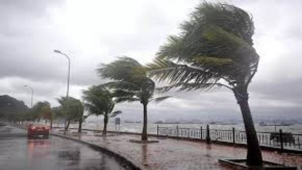 కృత్తివెన్ను సమీపంలో తీరం దాటిన అసని తుఫాను: తీవ్ర వాయుగుండంగా, భారీ వర్షాలు, రెడ్ అలర్ట్