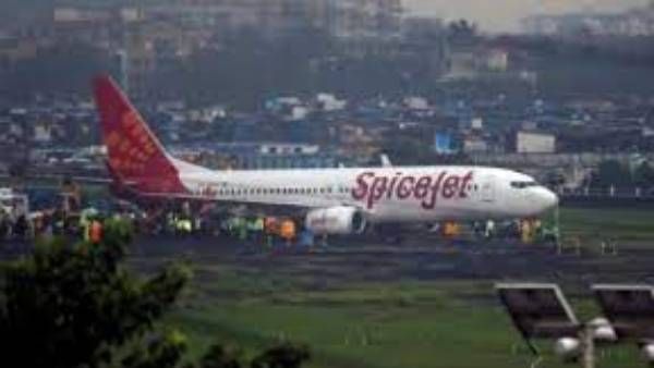 స్పైస్ జెట్ ఇష్యూ.. 14 మందికి గాయాలు.. విచారణ షురూ