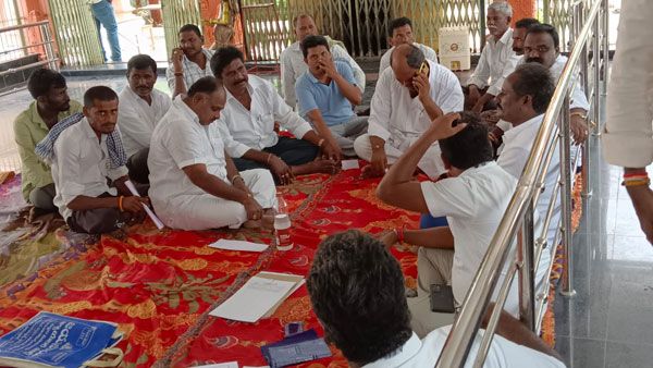 గుట్టుగా కారంపూడి చెన్నకేశవుడి భూముల వేలం-ఈవో తీరుపై అనుమానాలు