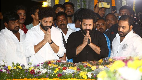 ఎన్టీఆర్ ఘాట్ వద్ద జూ ఎన్టీఆర్ - సోదరుడుతో కలిసి నివాళి : కుటుంబ సభ్యులంతా..!!