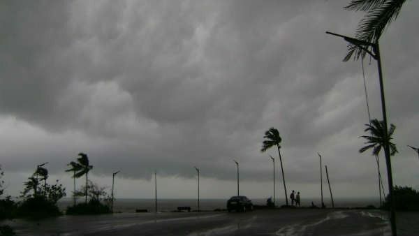 చల్లని కబురు-ముందుగానే రుతుపవనాలు-మే 27న కేరళను తాకే అవకాశం ఉందన్న ఐఎండీ