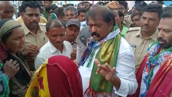 గడపగడపలో ఛీత్కారం.. వీడియోలు పెట్టి మరీ వైసీపీ పరువు తీస్తున్న టీడీపీనేతలు