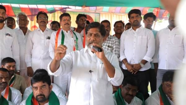 బిజెపి,టిఆర్ఎస్ ప్రభుత్వాలను దించడమే చింతన్ శిబిర్ లక్ష్యం.!నవ సంకల్ప శిబిరంలో భట్టి.!