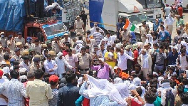 అగ్నిపథ్ పై కేంద్రం కీలక నిర్ణయం-కేంద్రబలగాల్లో 10 శాతం రిజర్వేషన్- వయోపరిమితి చిచ్చు