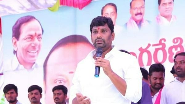 సాలు దొర-సెలవు దొర: బీజేపీ డిజిటల్ బోర్డుపై బాల్క సుమన్ ఫైర్, మోడీ బోర్డులే కాదు..!