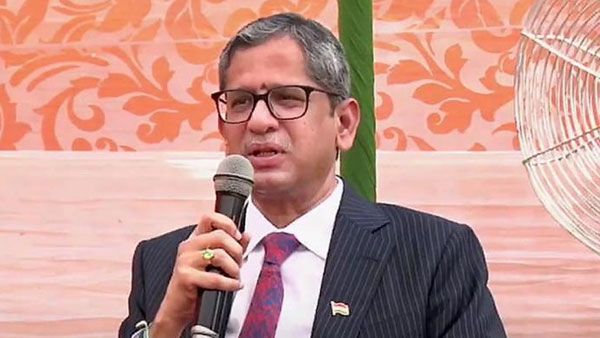 నా ప్రవర్తనలో మార్పు ఉండదు - మాతృభాషలో చదివి ఈ స్థాయికి : సీజేఐ ఎన్వీ రమణ..!!