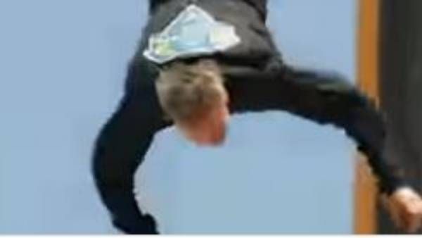 వావ్.. 198 ఫీట్ల హైట్ నుంచి బంగీ జంప్.. కాఫీ కప్ తీసుకొని