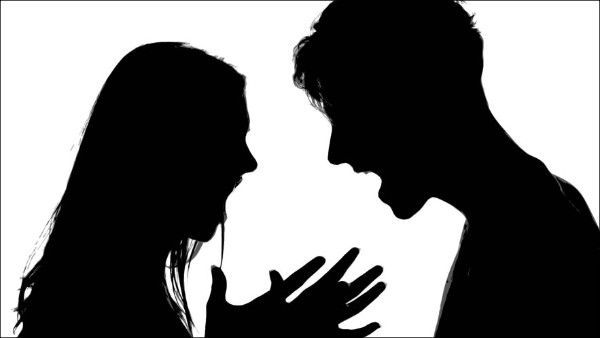 Girl: ఫేస్ బుక్ రిక్వెస్ట్, ఫ్రెండ్ గా ఓకే చెయ్యలేదని అమ్మాయి హత్య, తల్లిని కూడా వదల్లేదు, వన్ సైడ్ లవ్ !