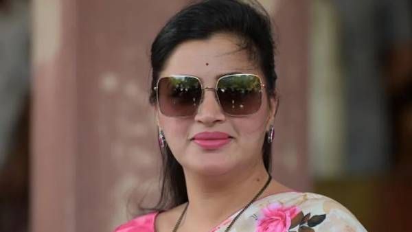 Navneet Rana: రాష్ట్రపతి పాలన పెట్టండి, తిక్క కుదురుతుంది, అమిత్ షాకు అమరావతి ఎంపీ !