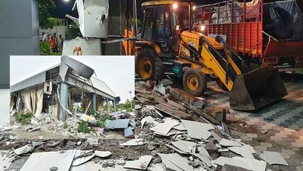 ప్రజావేదిక కూల్చివేతకు మూడేళ్ళు.. విధ్వంసానికి బ్రాండ్అంబాసిడర్ జగన్; లోటస్ పాండ్ కూల్చివేత ఎప్పుడు?: టీడీపీ