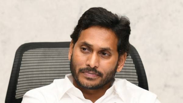 ఆరోగ్యశ్రీపై జగన్ కీలక నిర్ణయాలు-ఇక రీయింబర్స్ మెంట్ రోగులకే-ఏ డెలివరీకైనా 5 వేలు