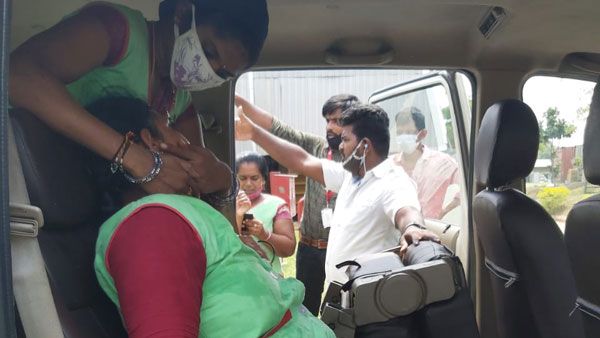 అనకాపల్లి జిల్లా పోరస్ ఫ్యాక్టరీలో గ్యాస్ లీక్-కళ్లమంటలు, వాంతులతో కార్మికులు ఆస్పత్రి పాలు