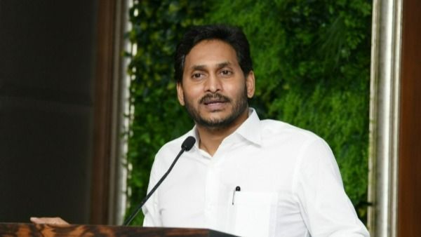 జగన్ చెప్పిందేంటి ? వైసీపీ నేతలు చేస్తున్నదేంటి ? ప్లీనరీ రిహార్సల్ ప్లాన్ !