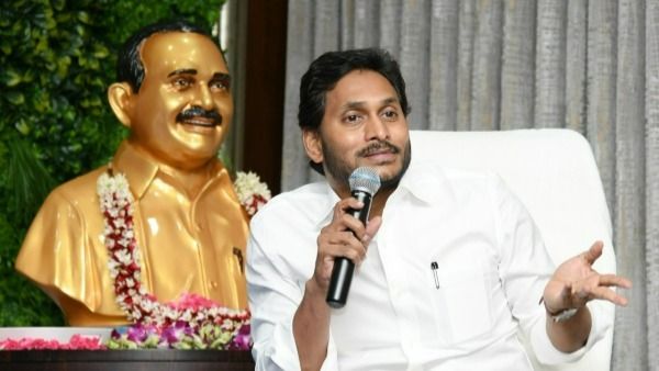 వైసీపీ ఎమ్మెల్యేలకు జగన్ హెచ్చరికలు-ఆరునెలలు చూస్తా-మీకోసం పార్టీ పణంగా పెట్టలేను..