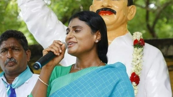 బంగారు తెలంగాణ కాకుండా బార్ల బీర్ల తెలంగాణగా మార్చారు.!సూర్యాపేటలో కేసీఆర్ పై శివాలెత్తిన షర్మిళ.!