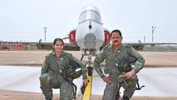 Proud Moment: ఎయిర్‌ఫోర్స్‌లో హాక్ సోర్టీని కూతురుతో కలిసి నడిపిన తండ్రి, ప్రశంసల వర్షం