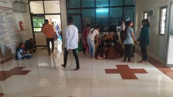 బాసర ట్రిపుల్ ఐటీలో 600 మంది విద్యార్థులకు అస్వస్థత: దృశ్యాలు హృదయ విదారకం