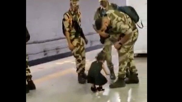 video viral:చిన్నారి వినయం, సైనికుడి పాదాలకు నమస్కారం, వైరల్