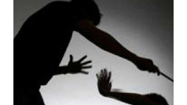 హైదరాబాద్ లో అమానవీయ ఘటన; మంచాన పడిన తండ్రిని కర్రతో కొట్టి చంపిన తనయుడు