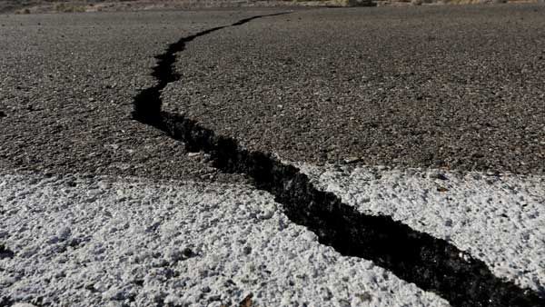 నెల్లూరు జిల్లాలో భూ ప్రకంపనలు: భయంతో పరుగులు తీసిన జనం