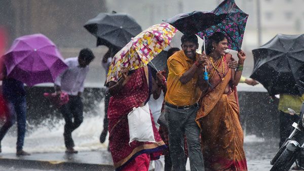 సిటీలో కుండపోత వాన.. మరో 3 రోజులు, బయటకు రావొద్దు: వాతావరణ శాఖ