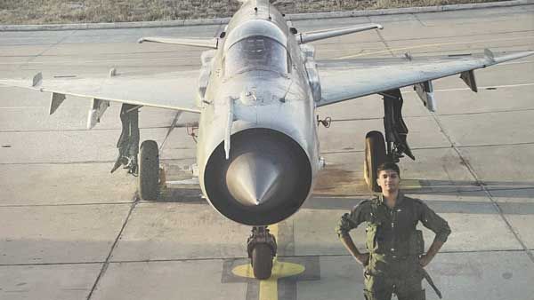 ఆ ఎగిరే శవపేటికల్ని ఎయిర్ ఫోర్స్ వదిలించుకుంటుందా ? ఐదేళ్లలో మిగ్ లన్నీ అవుట్ ?