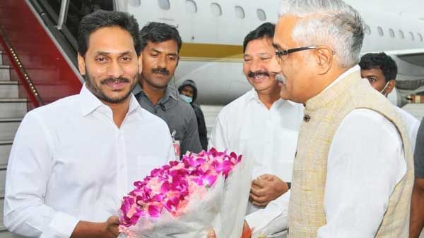 సీఎం జగన్ ఈజ్ బ్యాక్ - ప్రధాని పర్యటన : ప్లీనరీ - కీలక ప్రకటనలు..!!