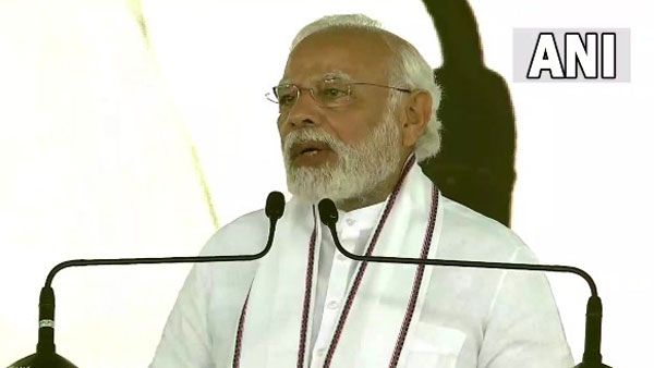 మోడీ టూర్ లో భద్రతా వైఫల్యం-హెలికాఫ్టర్ పైకి నల్ల బెలూన్లు వదిలిన కాంగ్రెస్-పోలీసుల విచారణ