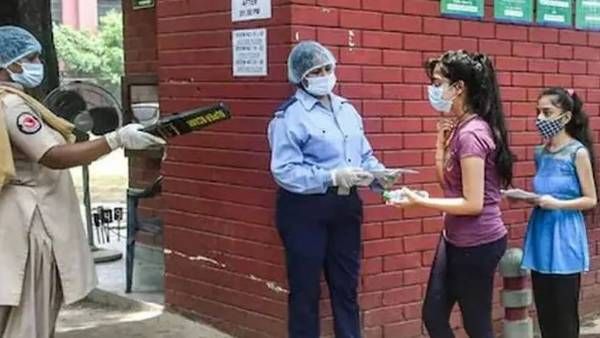 నీట్ పరీక్షలో ‘బ్రా’ దుమారం: రంగంలోకి NCW, విచారణకు ఆదేశం, ఐదుగురి అరెస్ట్