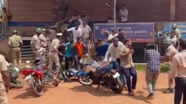 Officers: లాఠీచార్జ్ ఎఫెక్ట్, ఆర్ఎస్ఎస్, బీజేపీ సీరియస్, దెబ్బకు పోలీసు అధికారులపై వేటు !