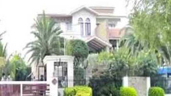 రఘురామ ఇంటి ముందు రెక్కీ.. పట్టుబడిన వ్యక్తి, నిమిషానికో పేరు చెబుతూ..